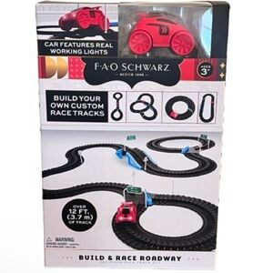 NEW - F•A•O SCHWARZ Build & Race Roadway 287 Piece Flex Track. NWT